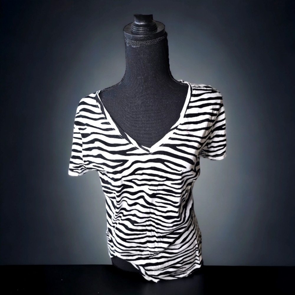 NY&CO V-Neck Zebar T-Shirt